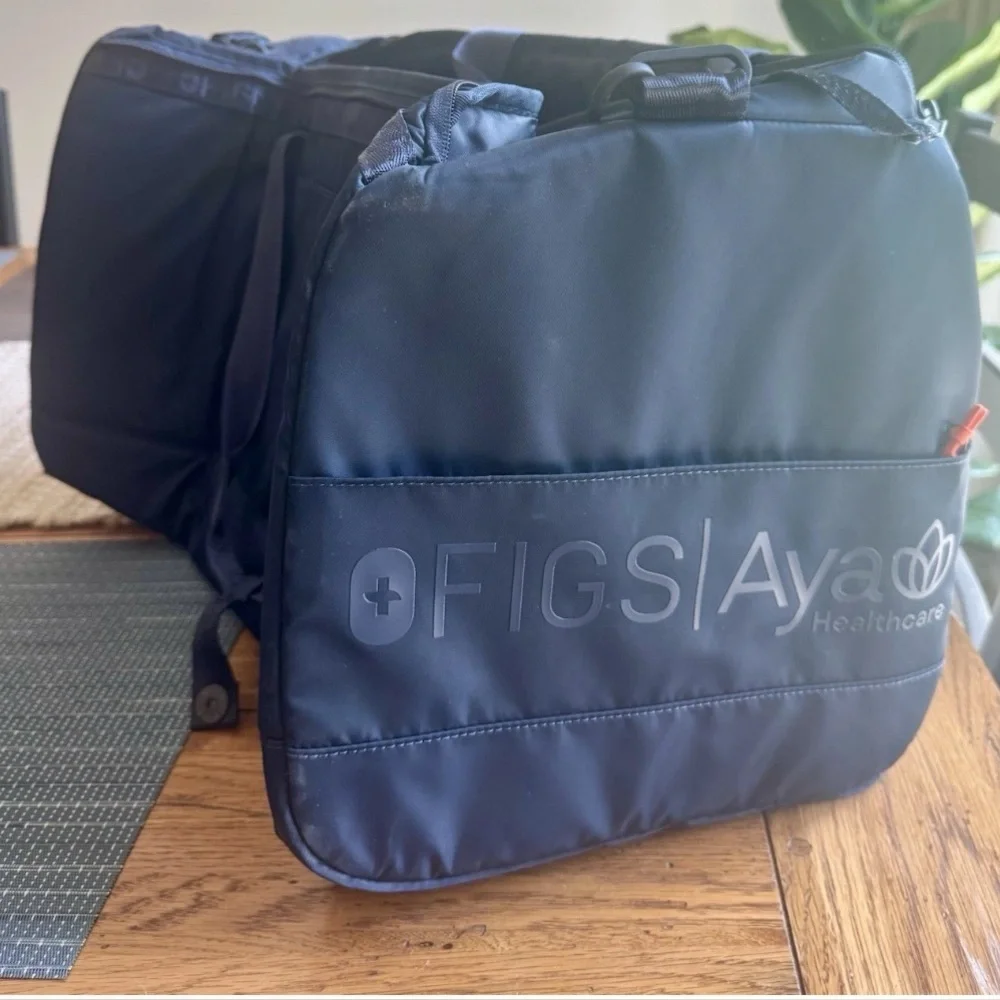 NEW Figs Aya Healthcare Midnight Navy Nylon Weekender Duffle Work Bag